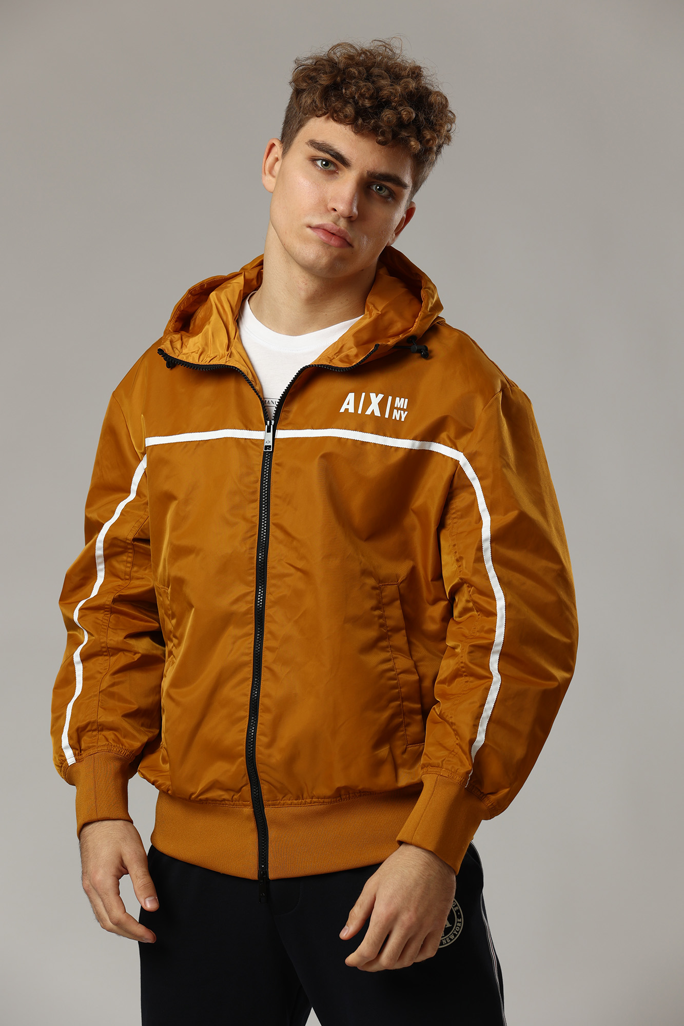 6LZB03_ZNUSZ Ветровка Armani Exchange Коричневый