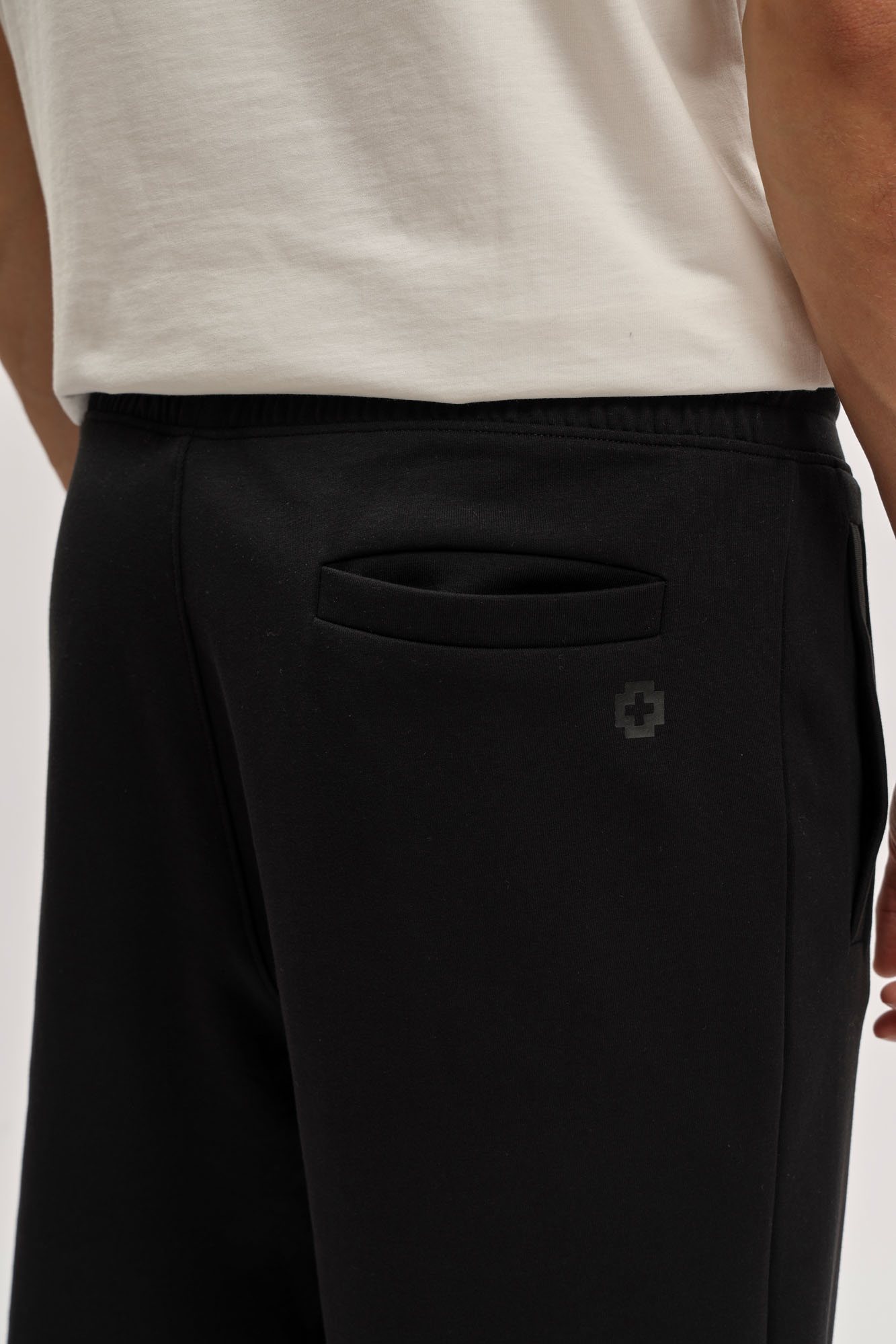 30048224_10018329 Брюки спортивные Strellson Черный