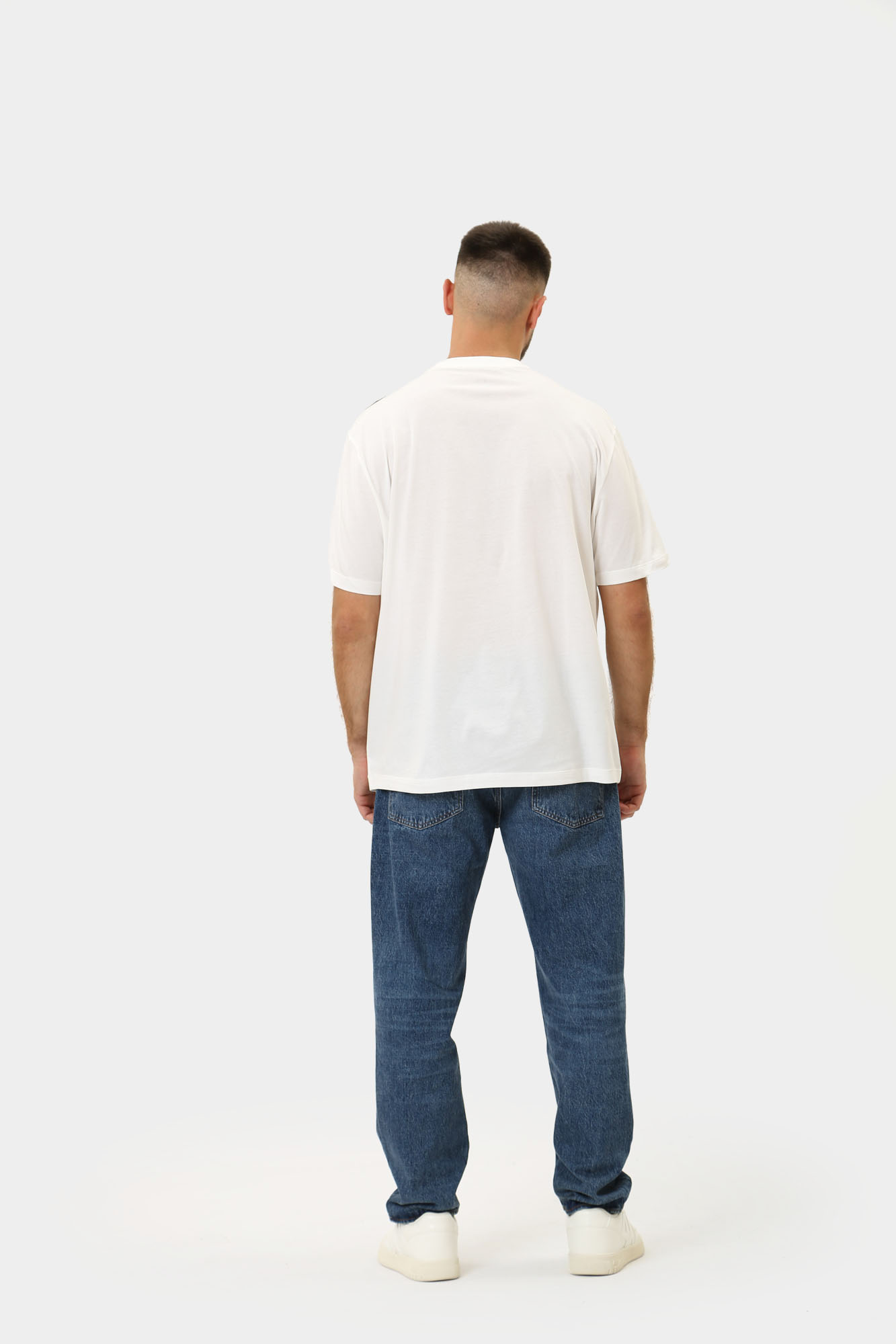 8NZTSG_ZJ9AZ Футболка Armani Exchange Белый