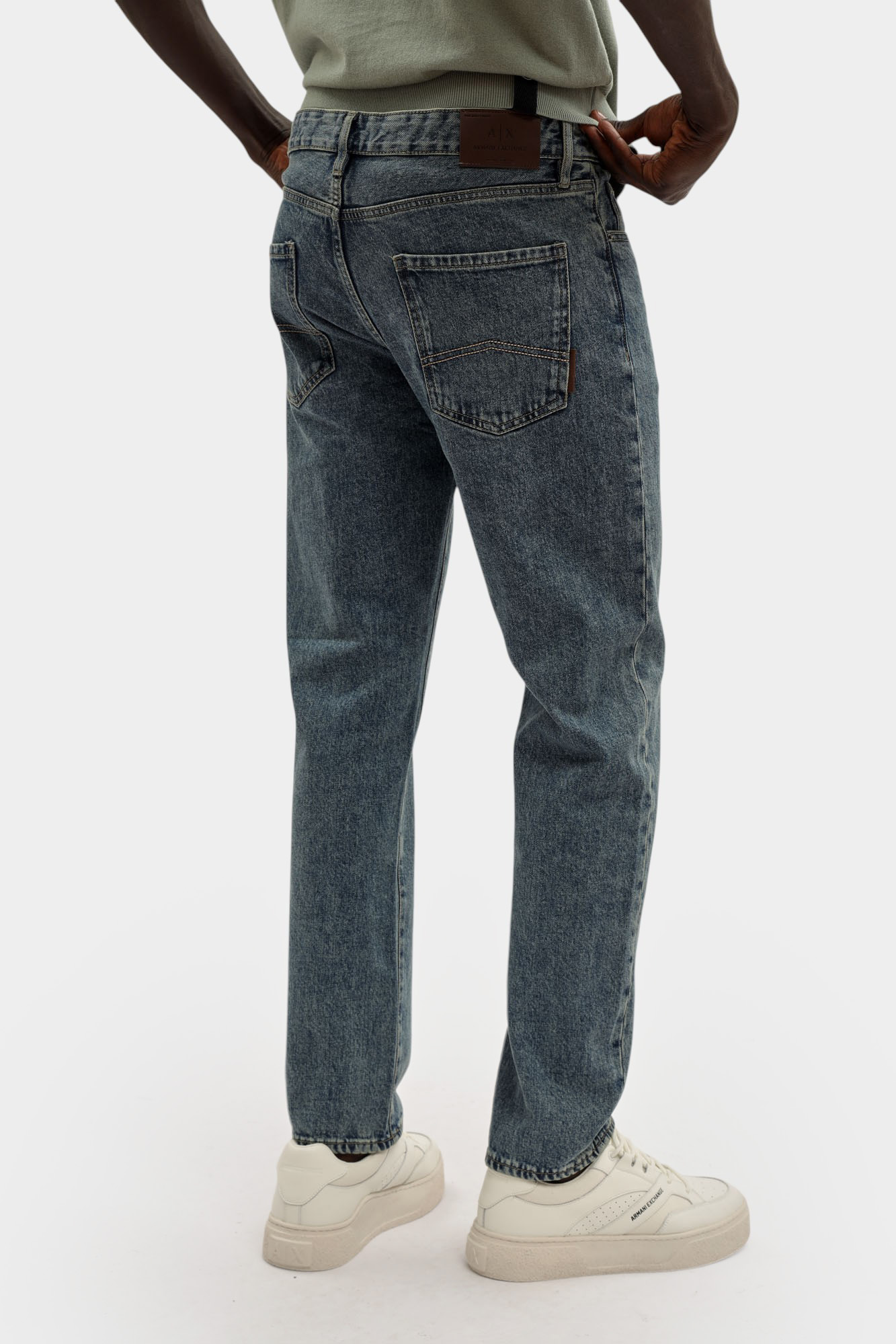 XM000049_AF14870 Джинсы Armani Exchange Голубой