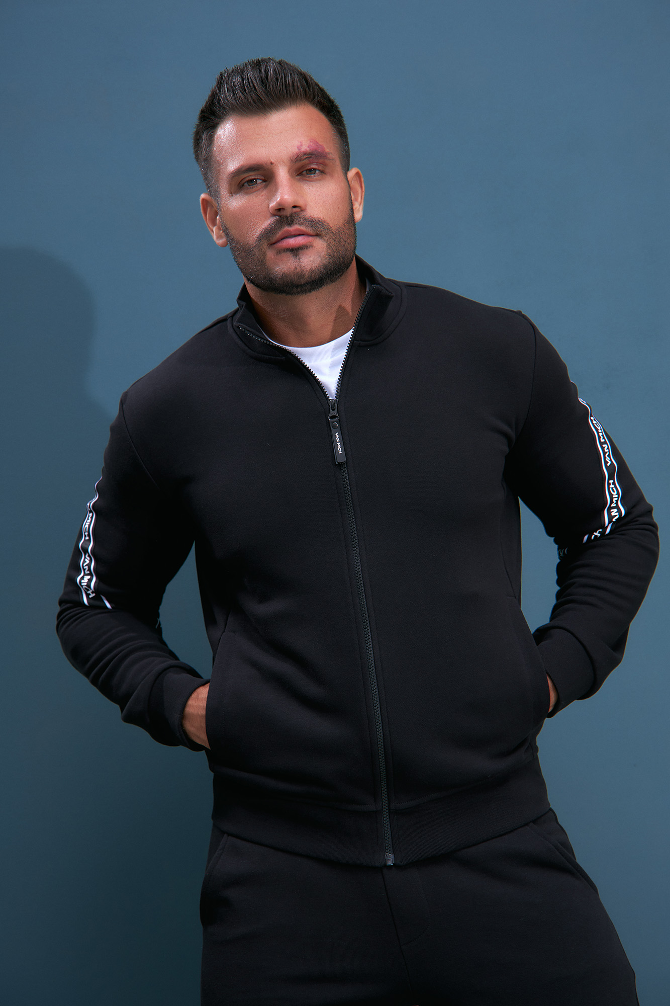 VM-232-20-036 Толстовка Van Mich Черный