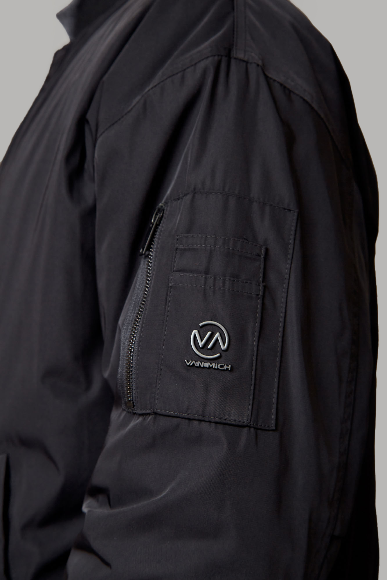 VM-CRI-52-328 Бомбер Van Mich Черный