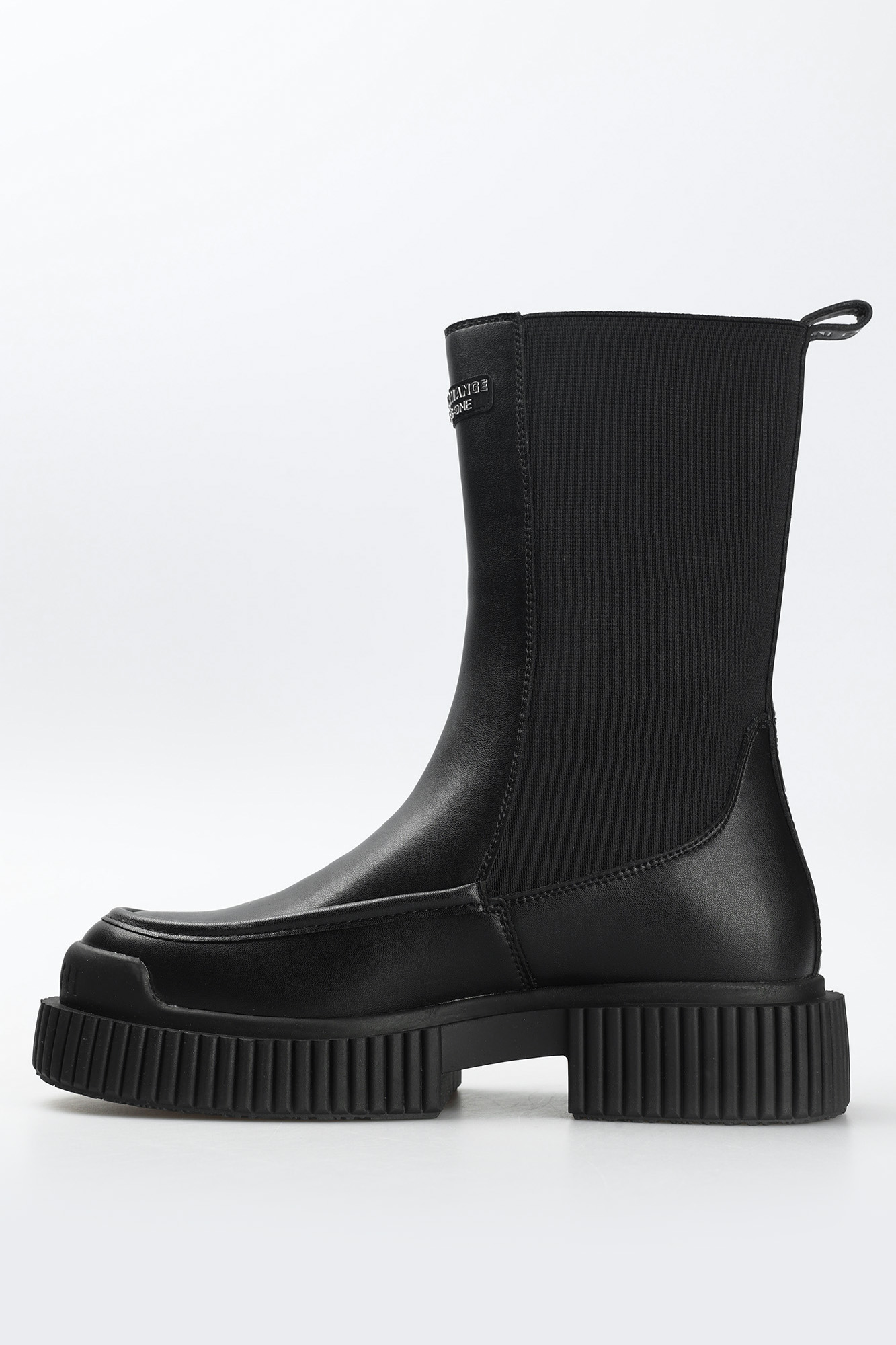 XDN027_XV747 Ботинки Armani Exchange Черный