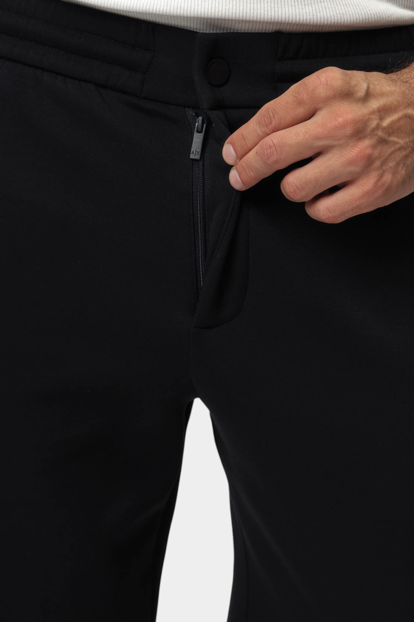 XM000589_AF10818 Брюки Armani Exchange Черный