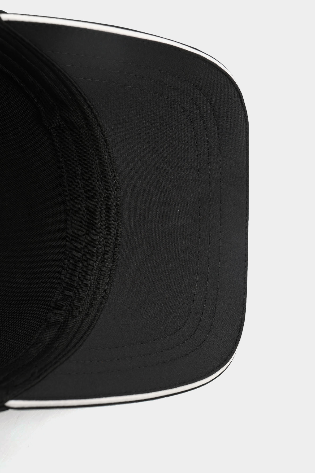 552124_805613 Кепка Karl Lagerfeld Черный