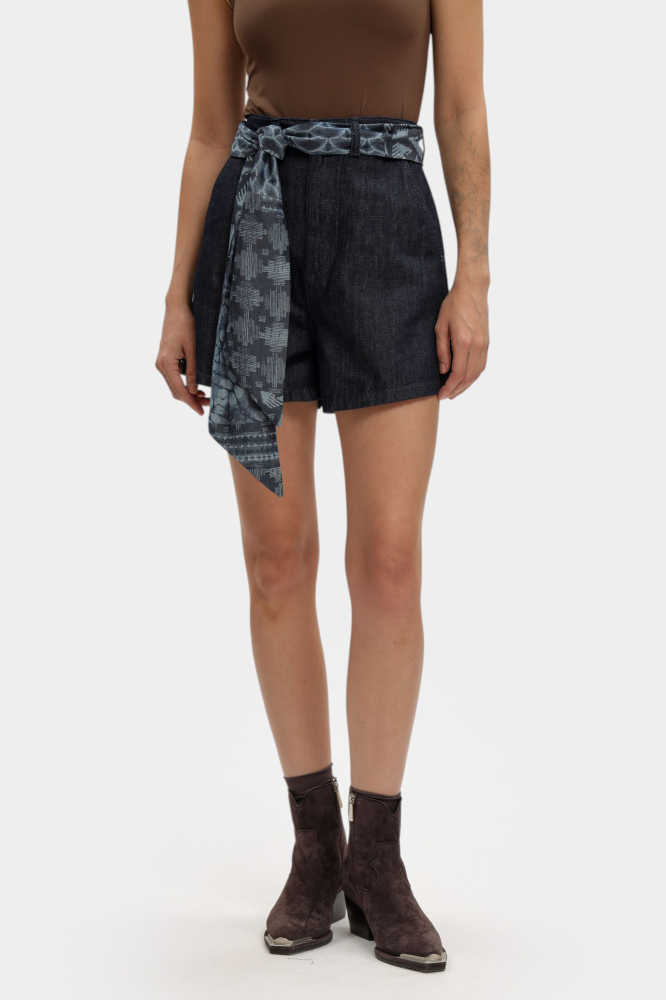 Шорты джинсовые  Emporio Armani