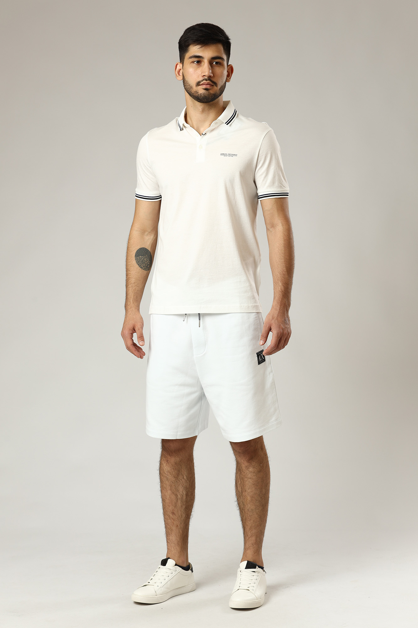 3LZSAF_ZJFAZ Шорты трикотажные Armani Exchange Белый