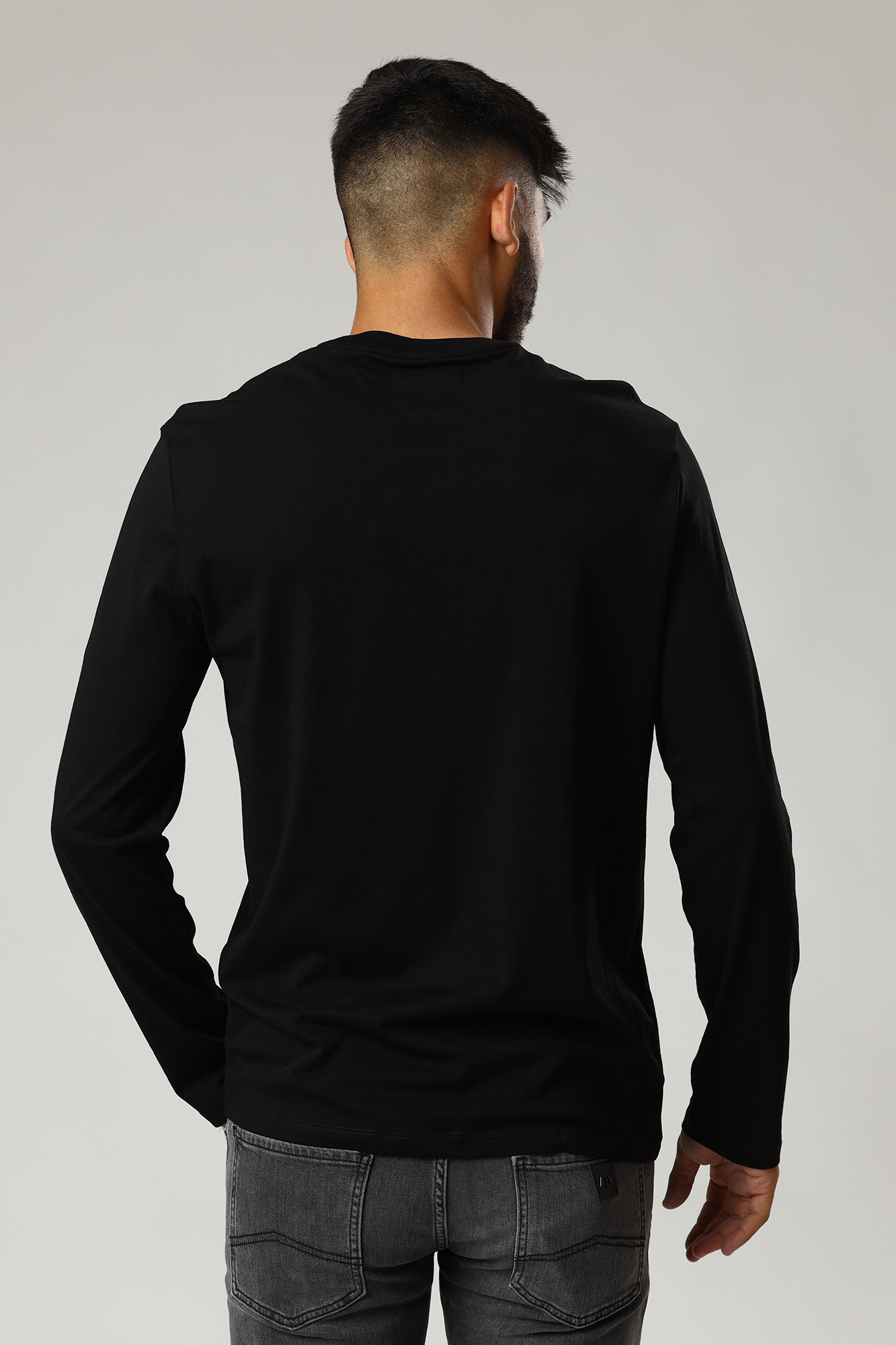 8NZTPL_ZJH4Z Футболка лонгслив Armani Exchange Черный