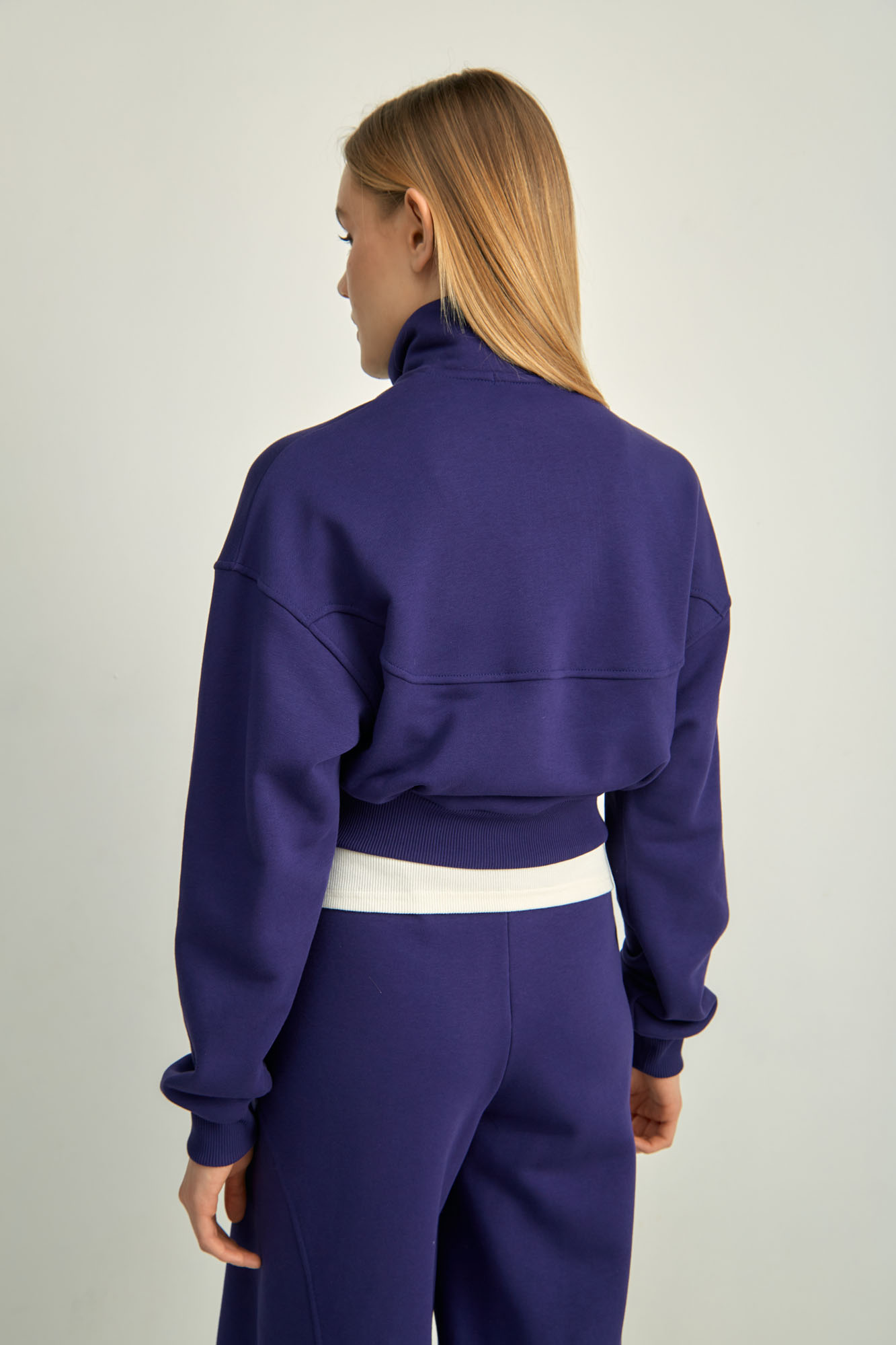 W-241-P-11-0091 тректоп the hills