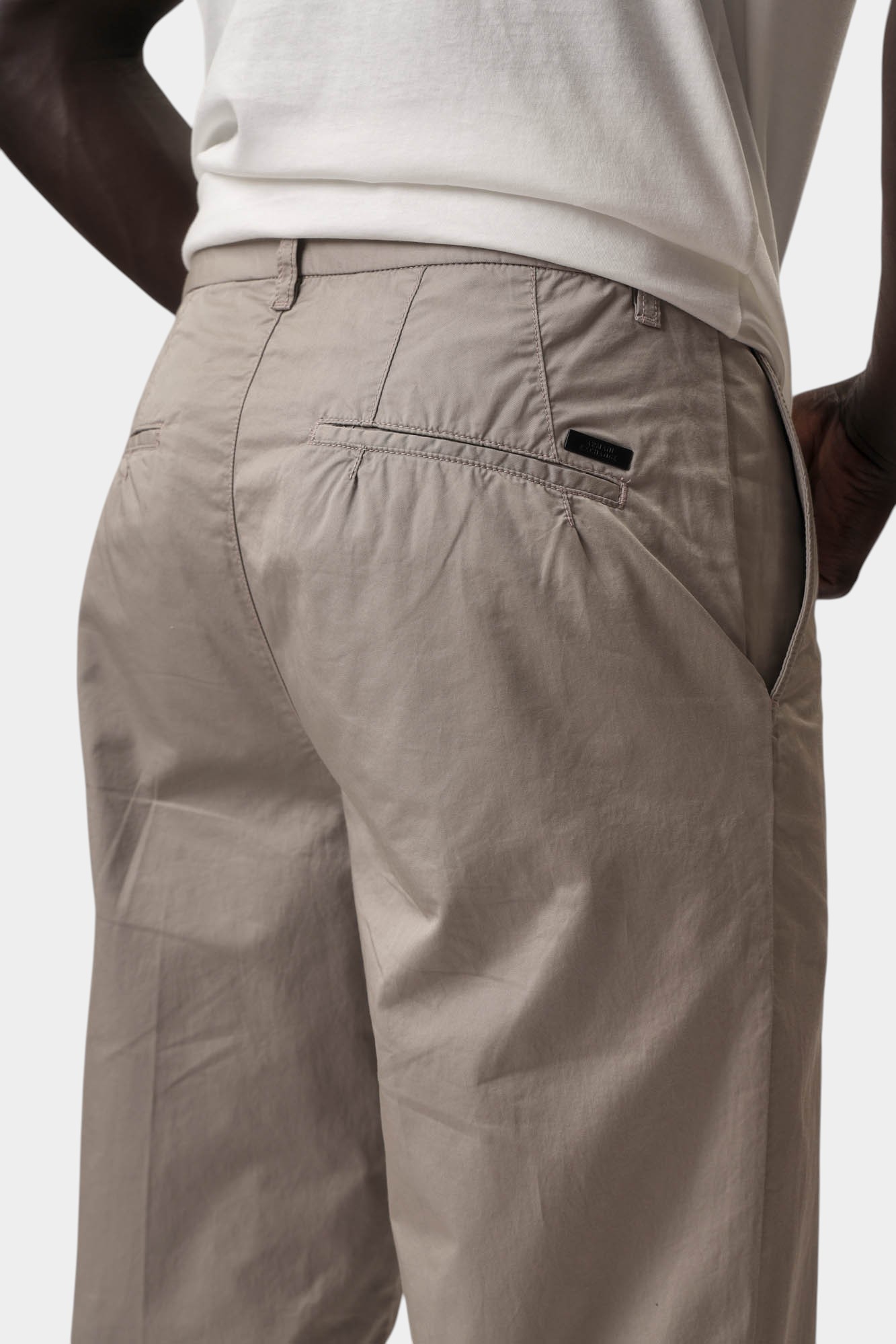 XM000360_AF12307 Брюки Armani Exchange Бежевый