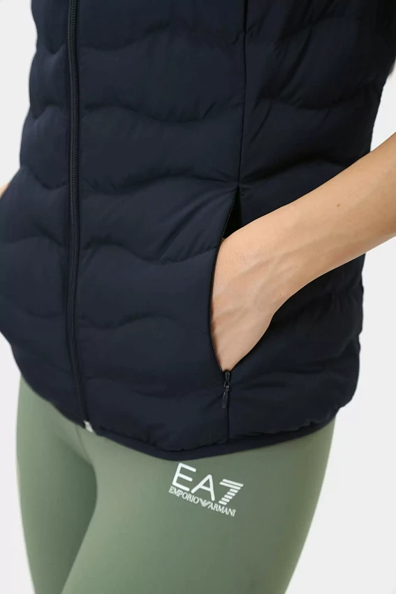 Жилет пуховый EA7