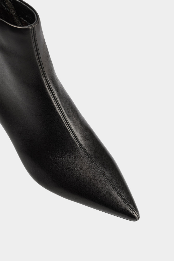 S8-278-601 Ботильоны Graciana Черный