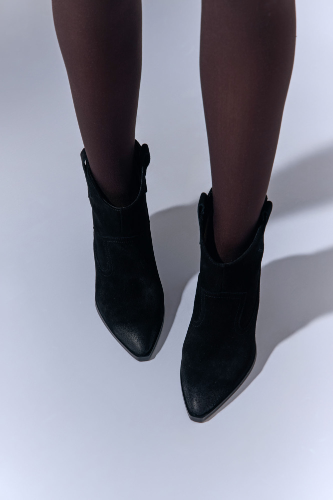 MCWC10550-5A-5-T_BLACK Ботинки Marc Cony Черный