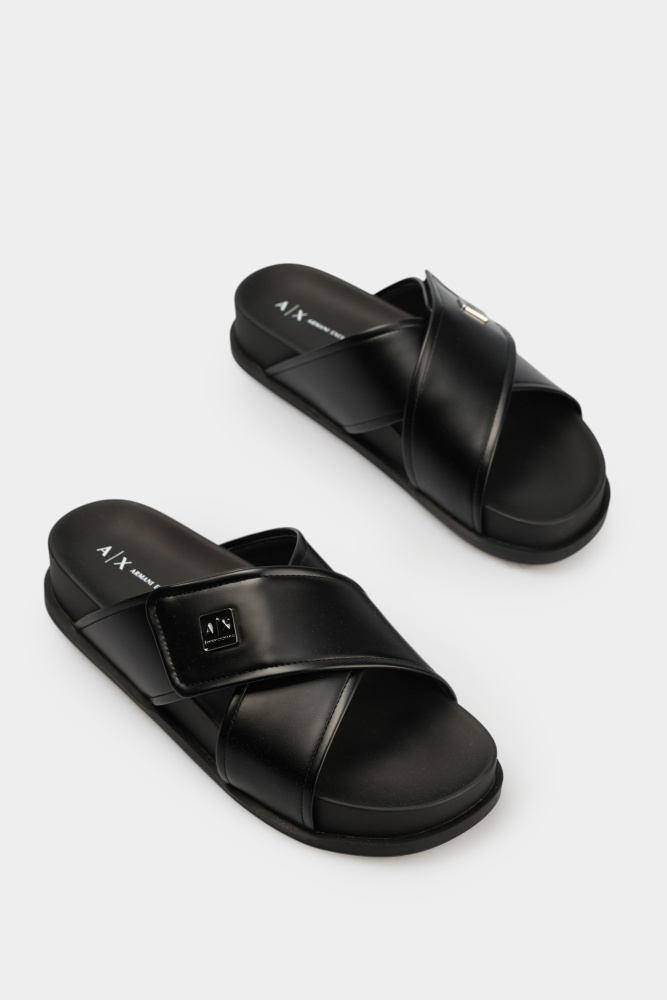 XDP063_XV927_2 Шлепанцы Armani Exchange Черный
