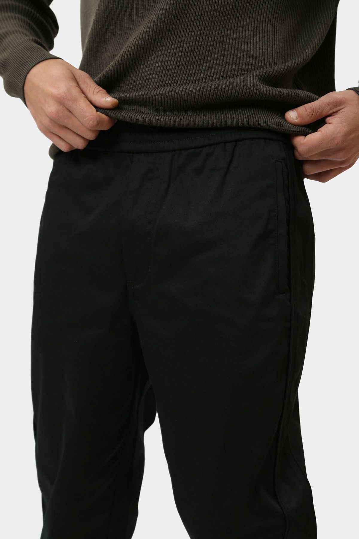 Брюки Armani Exchange Черный