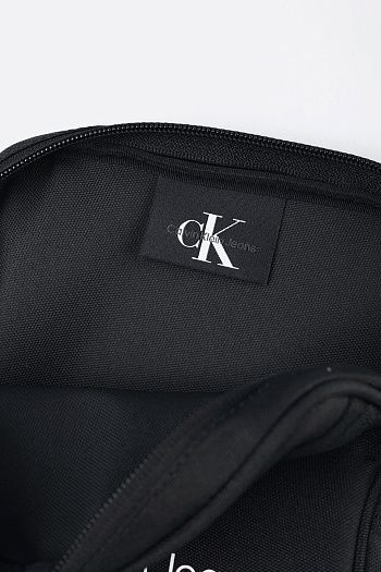 Calvin Klein Jeans
