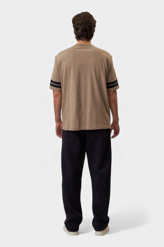 Футболка Armani Exchange Коричневый