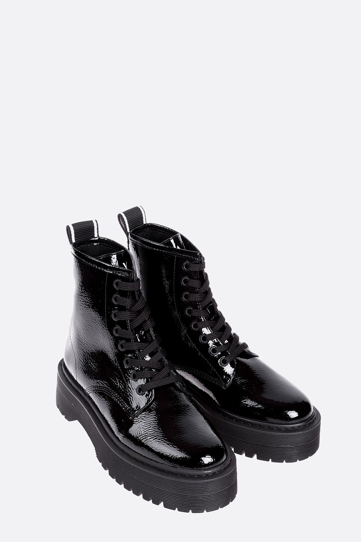 Ботинки Armani Exchange Черный