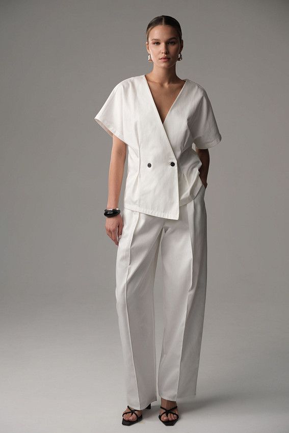 Жилет The Hills Молочный