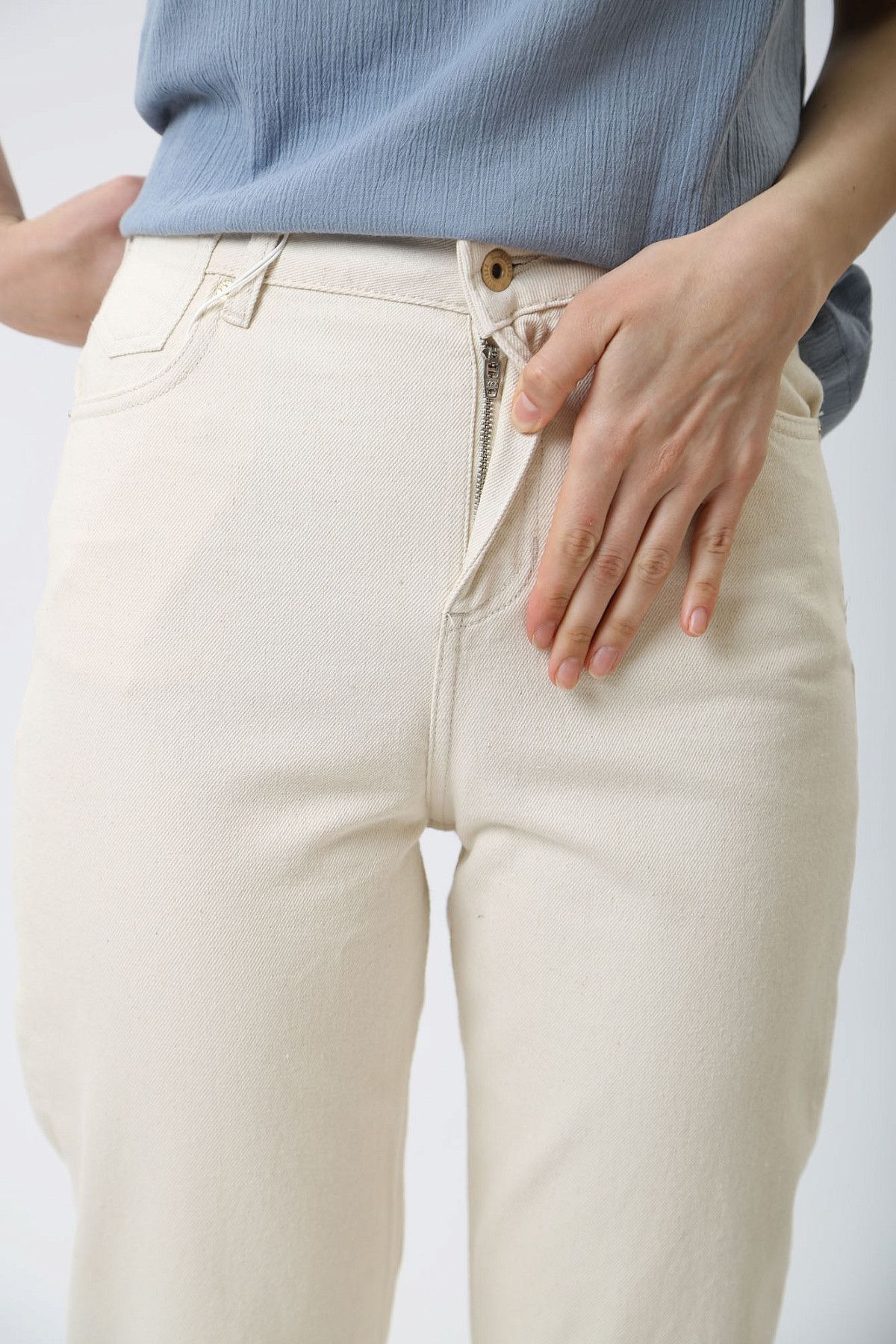 Джинсы Charlotte Tapered  Mustang