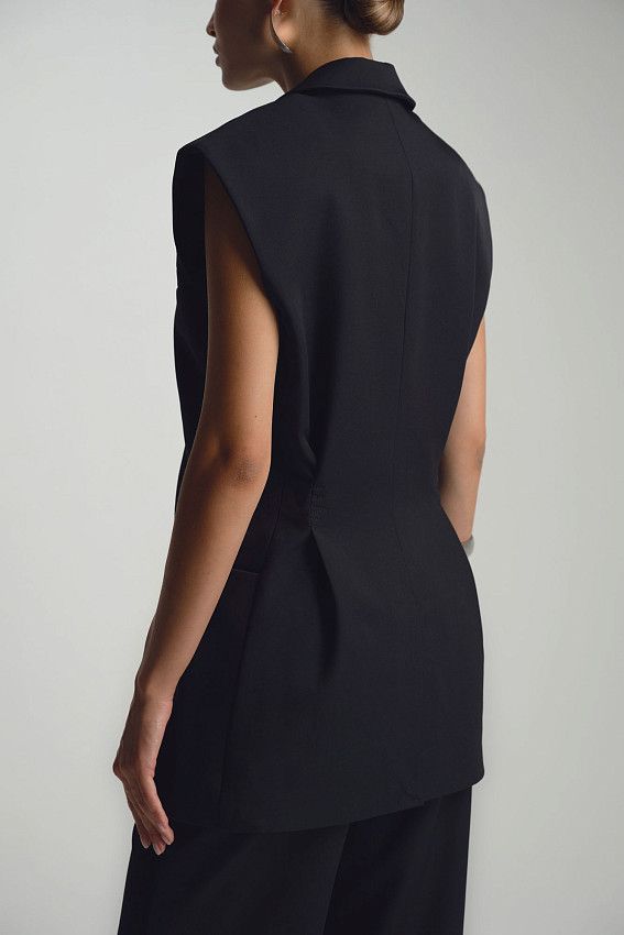 Жилет The Hills Черный