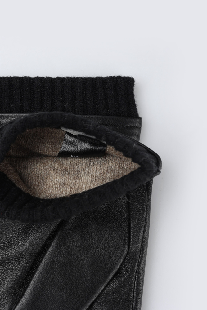 111-607-1 Перчатки Marc Cony Черный