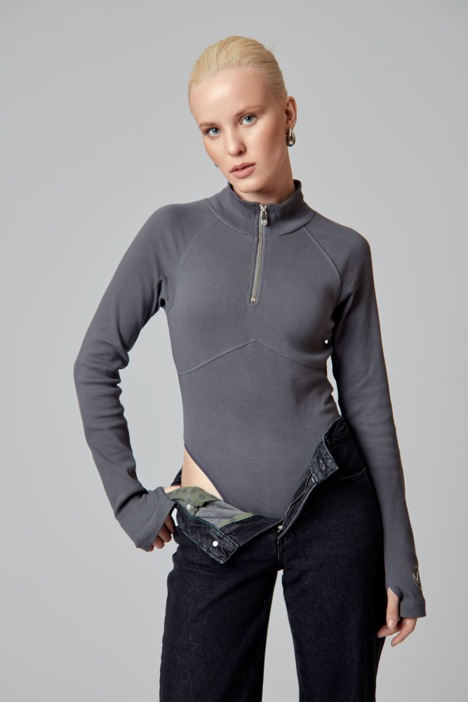 VW-FAT-22-307 лонгслив van mich 