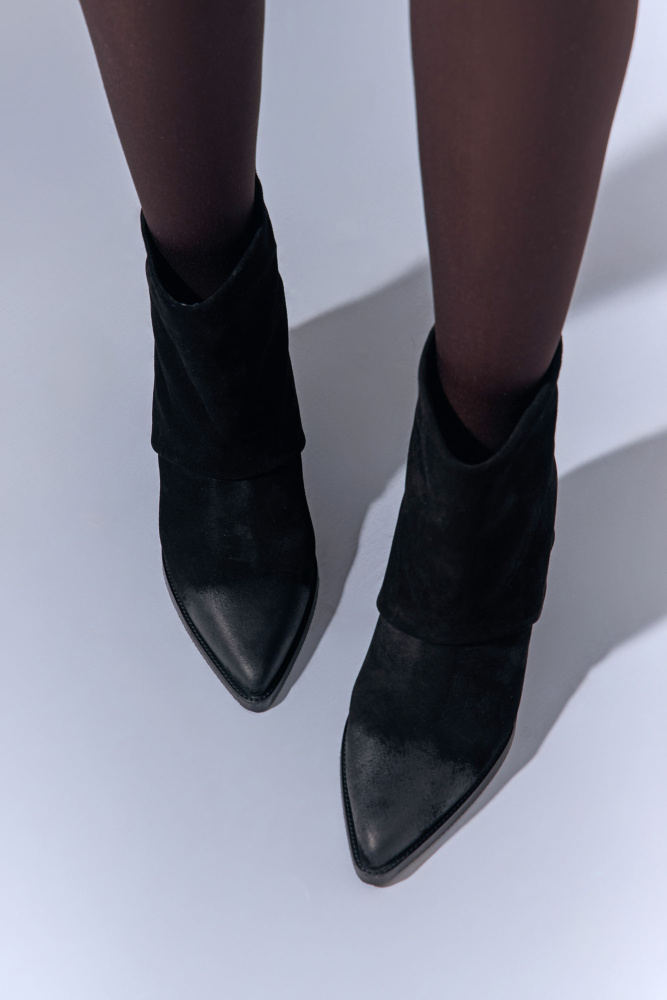 16-241K58 Казаки Marc Cony Черный