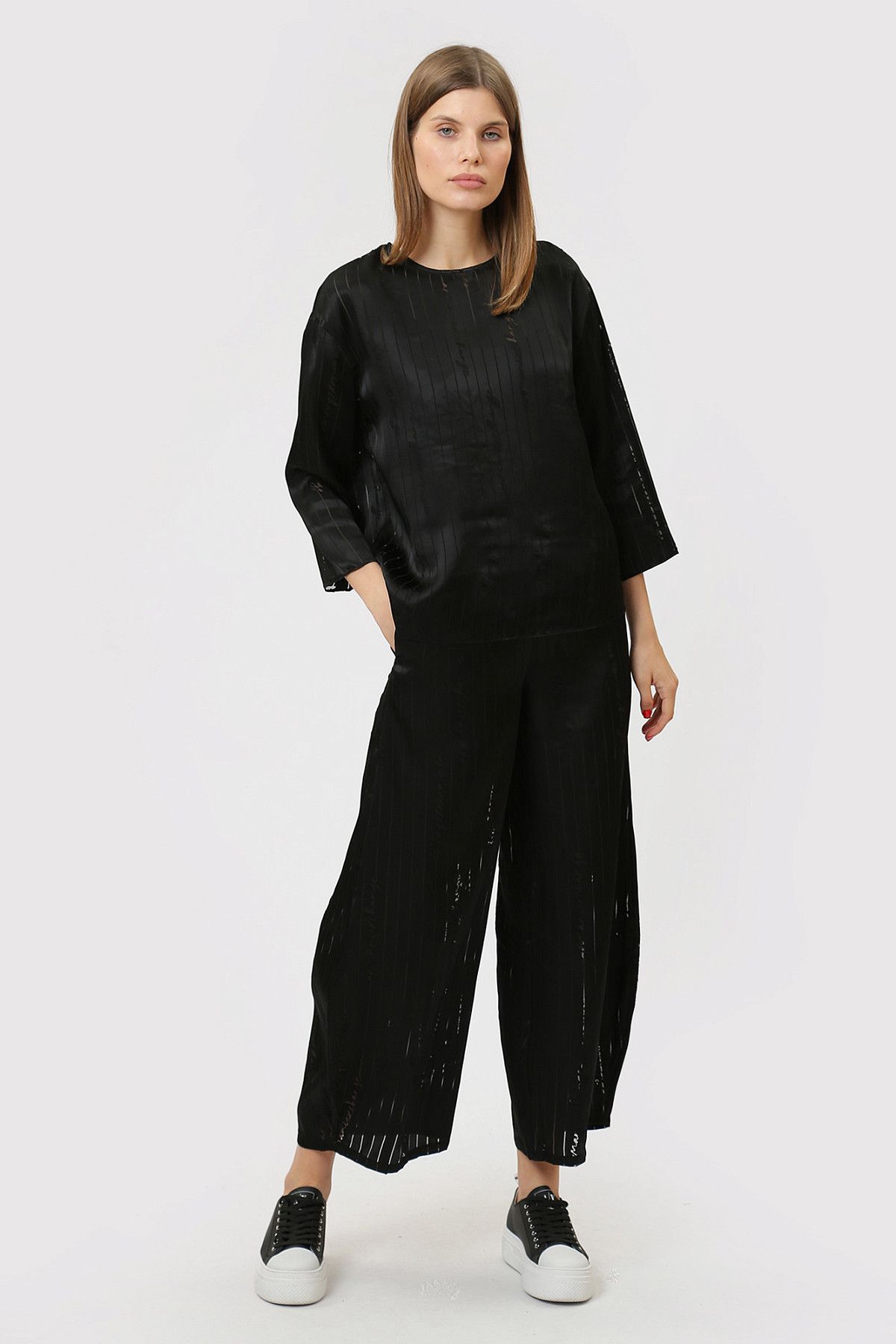Брюки Armani Exchange Черный