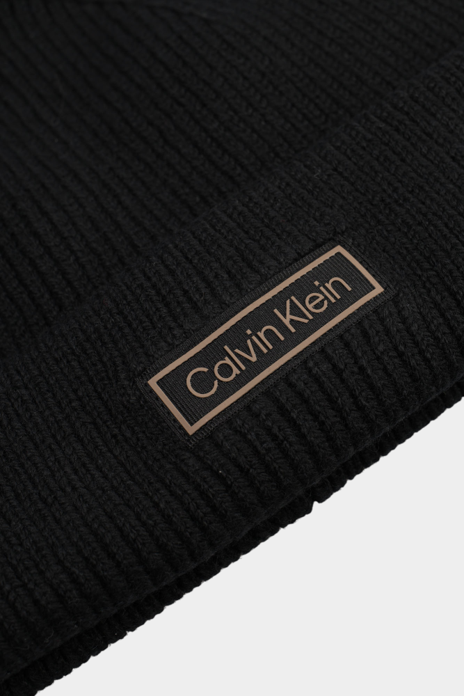 LV04D8058G Шапка Calvin Klein Jeans Черный