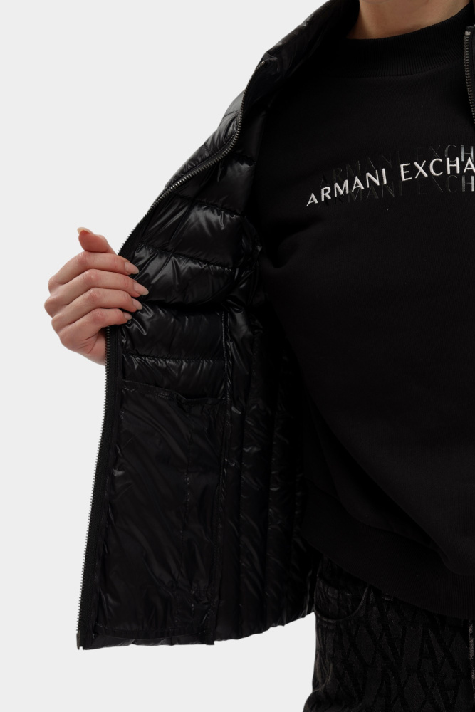 XW001921_AF18757 жилет пуховый armani exchange 