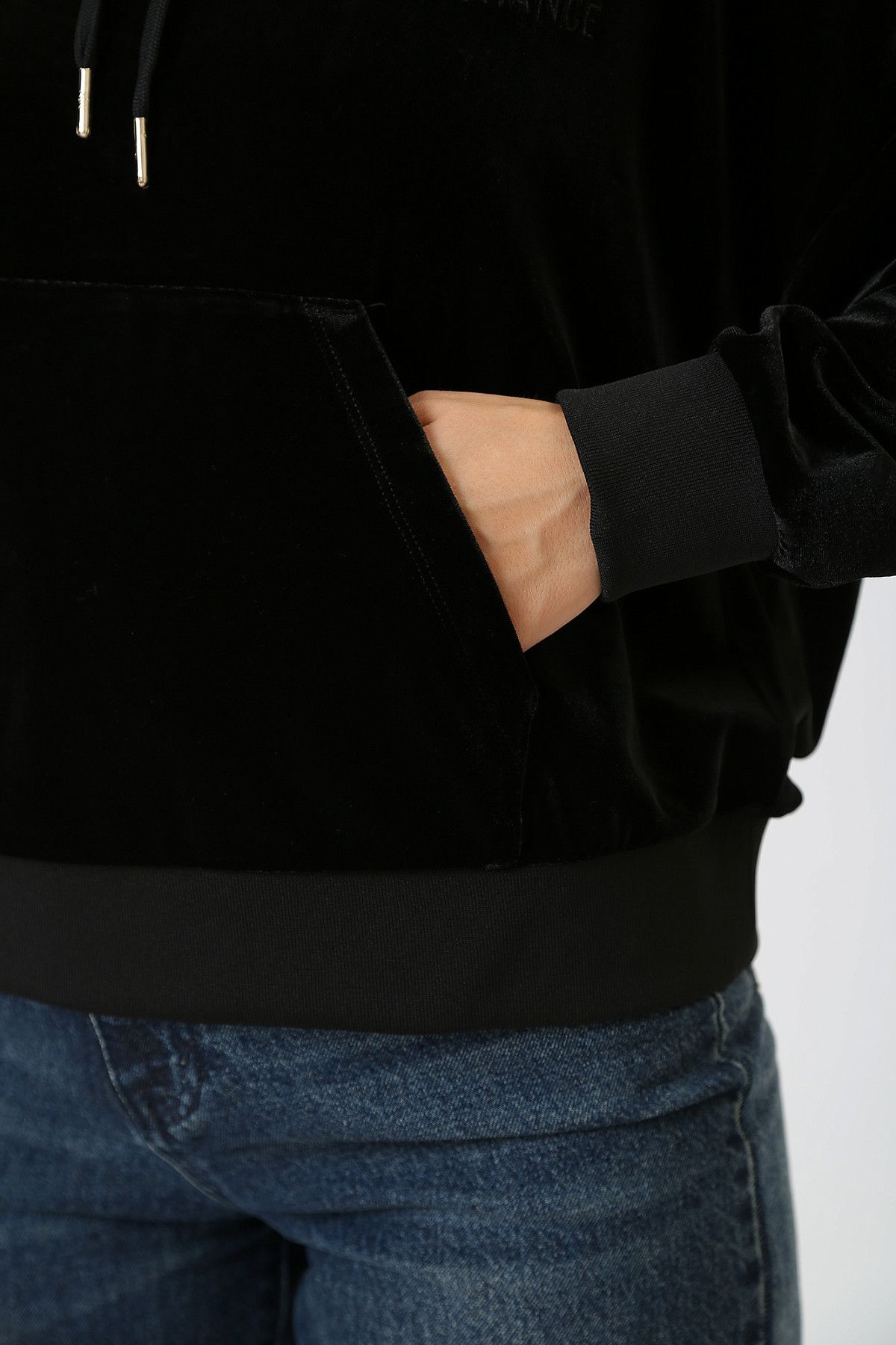 Худи Armani Exchange Черный