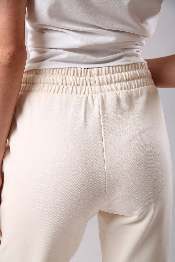 Брюки спортивные Armani Exchange Молочный