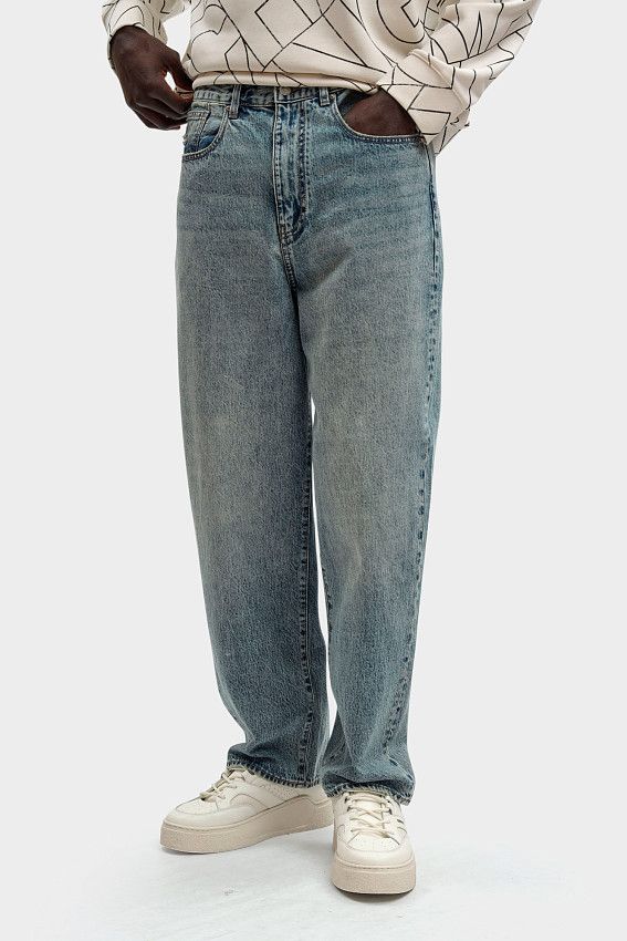 Джинсы Armani Exchange