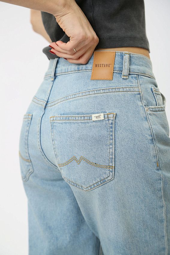 Джинсы Brooks Relaxed Slim  Mustang