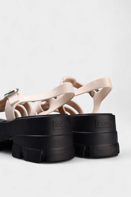 Сандалии Zaxy