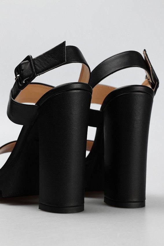 Босоножки Marc Cony