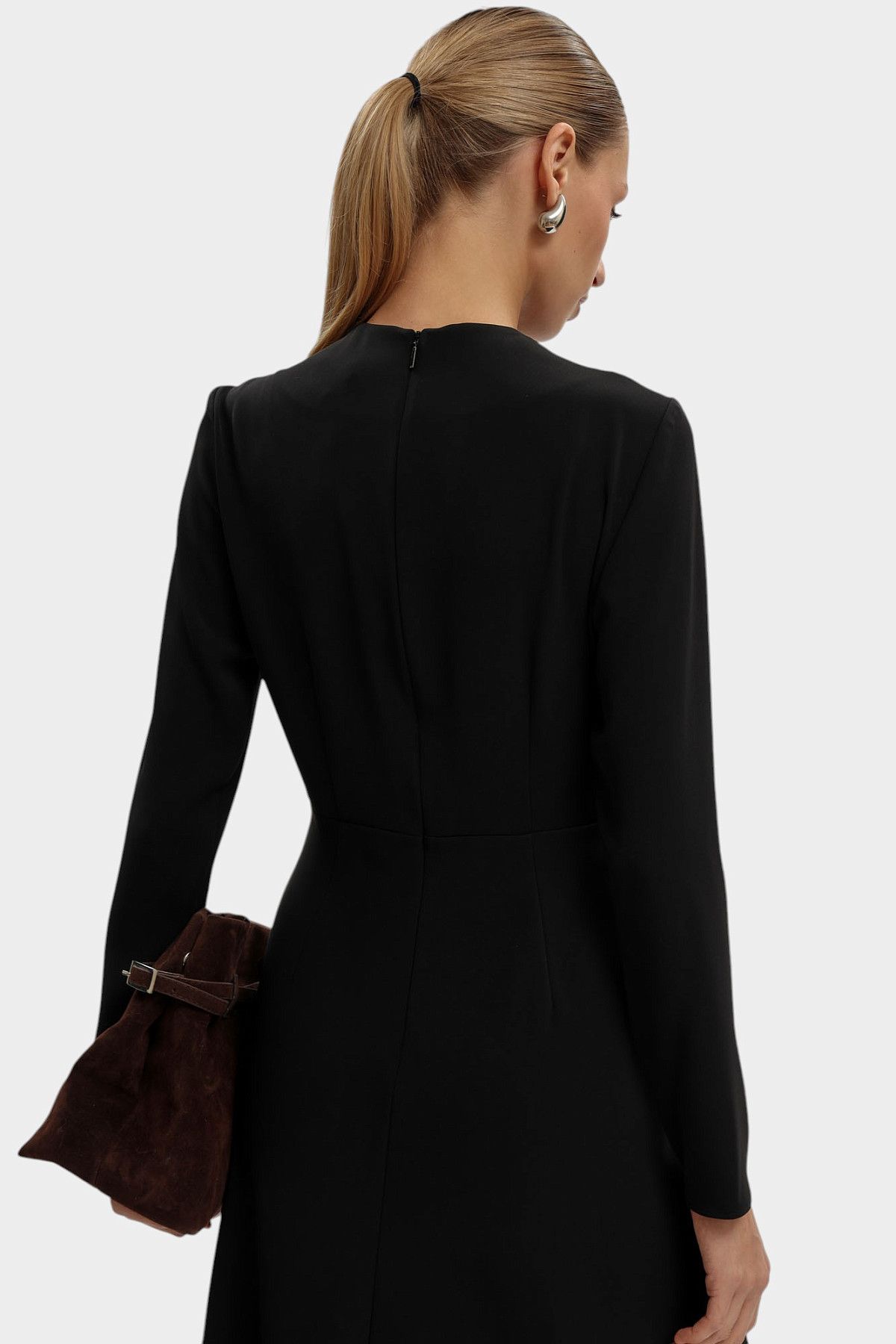 Платье Armani Exchange Черный