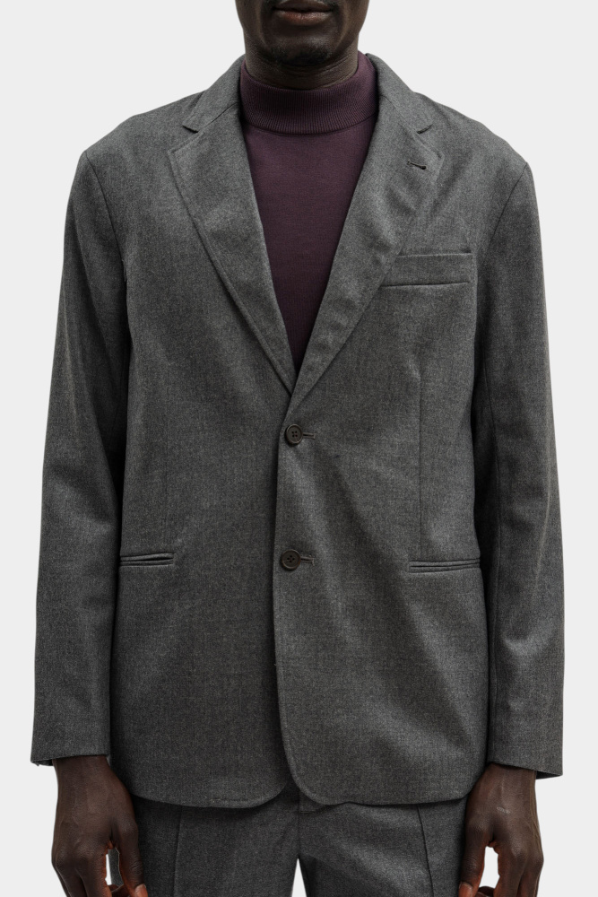 EM001012_ AF18507 Пиджак Emporio Armani Серый