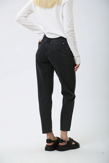 Джинсы Charlotte Tapered  Mustang