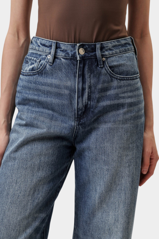 XW000100_AF12845 брюки джинсовые armani exchange 