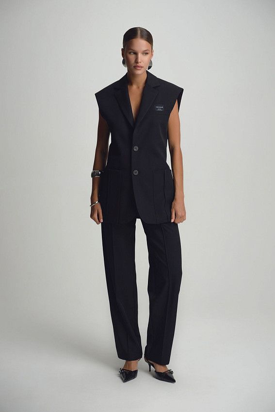 Жилет The Hills Черный