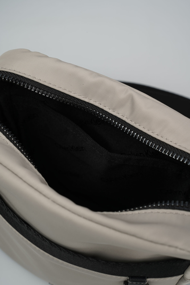 K50K512770 Сумка Calvin Klein Jeans Черный