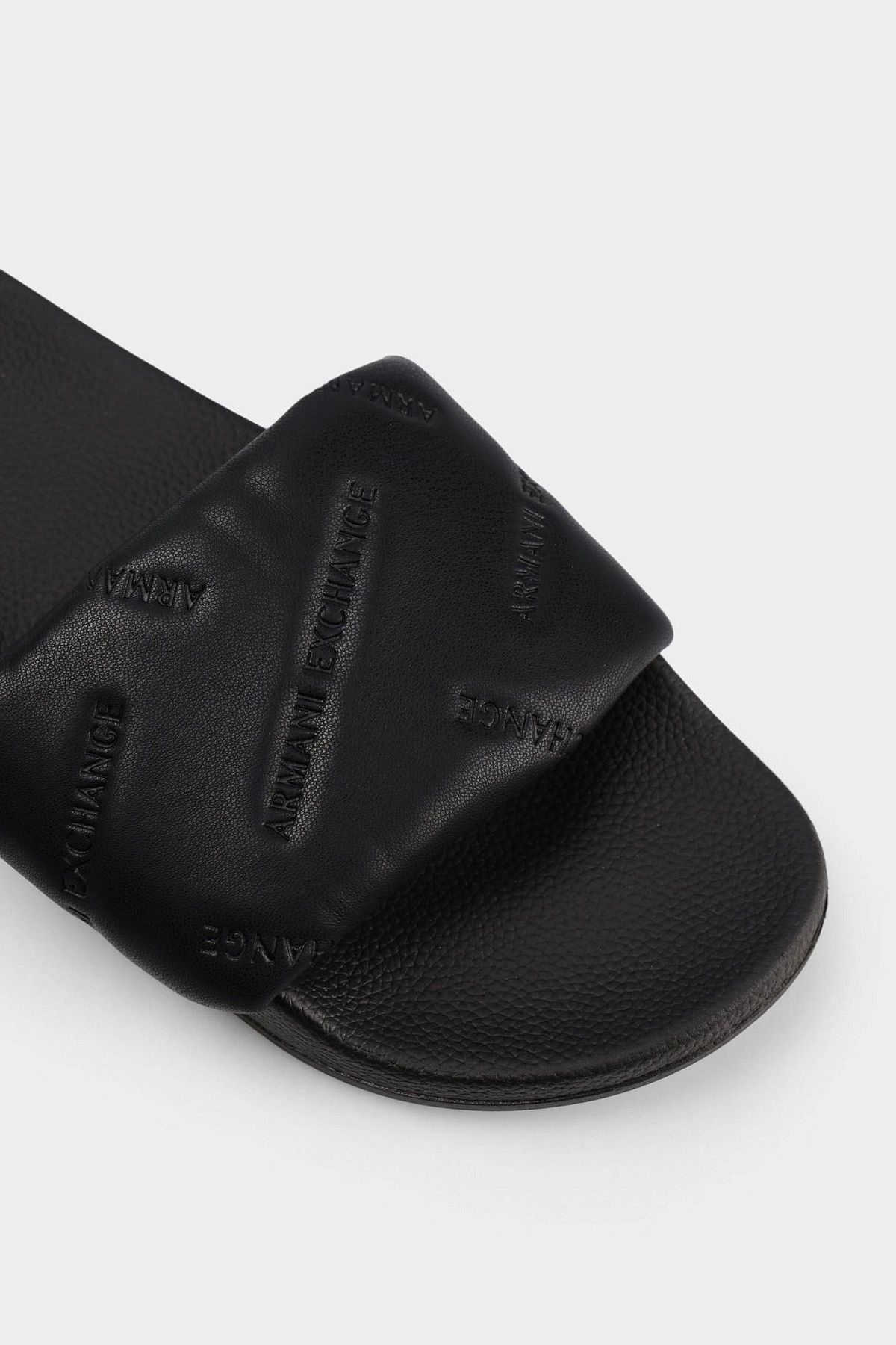 Шлепанцы Armani Exchange Черный
