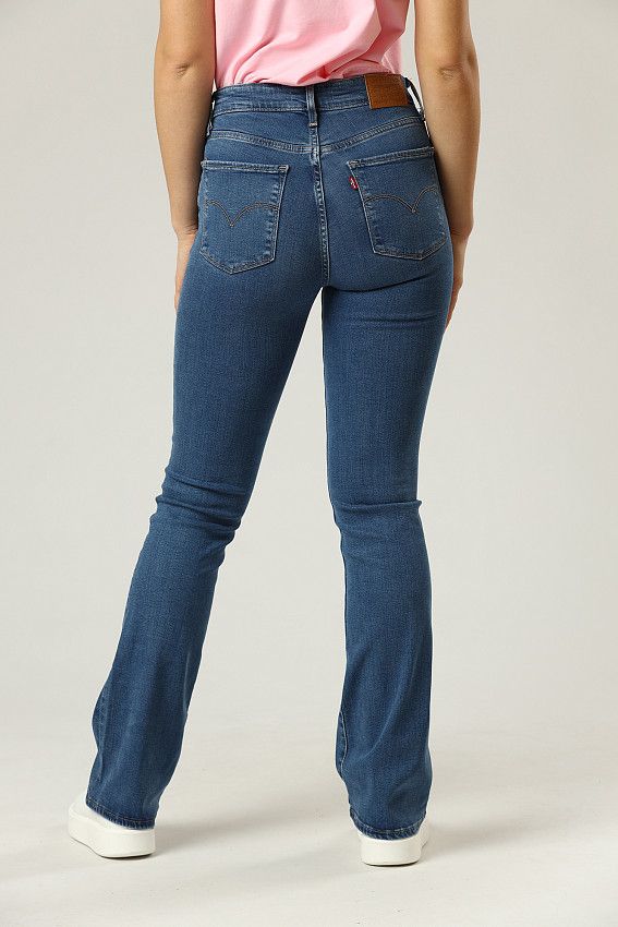 Джинсы 725 HIGH RISE BOOTCUT Levi`s