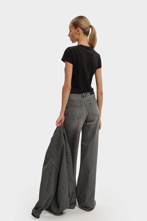 Джинсы Armani Exchange