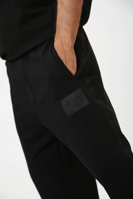 Брюки спортивные Armani Exchange Черный