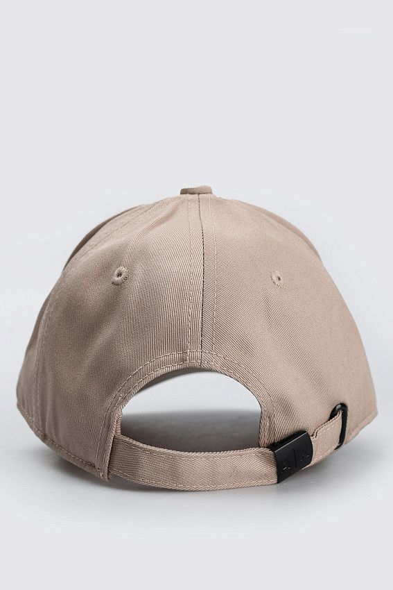 Кепка Armani Exchange Белый