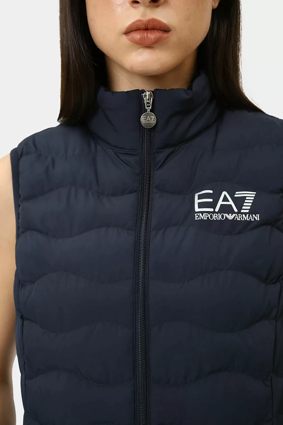 Жилет пуховый EA7