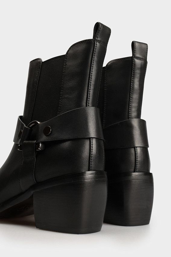 Челси Marc Cony